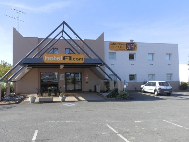 hotelF1 Cholet Rénové Exterior foto